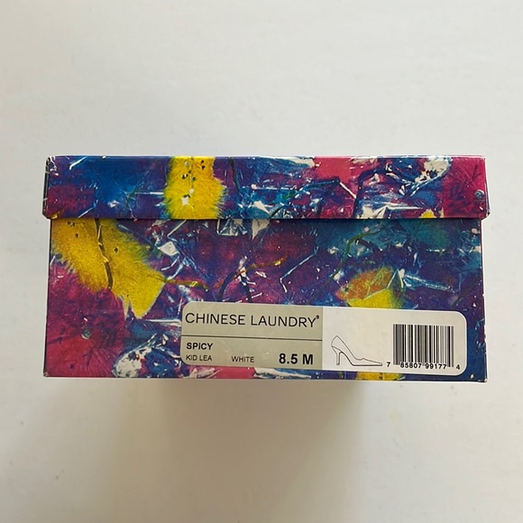 Chinese Laundry Women's Spicy Pointed Toe Pump. - Picture 6 of 8